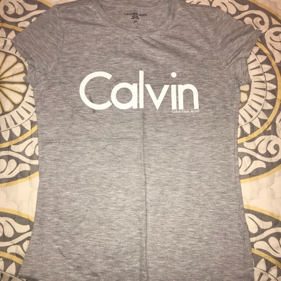 Calvin Klein T-shirt - Picture 1 of 2